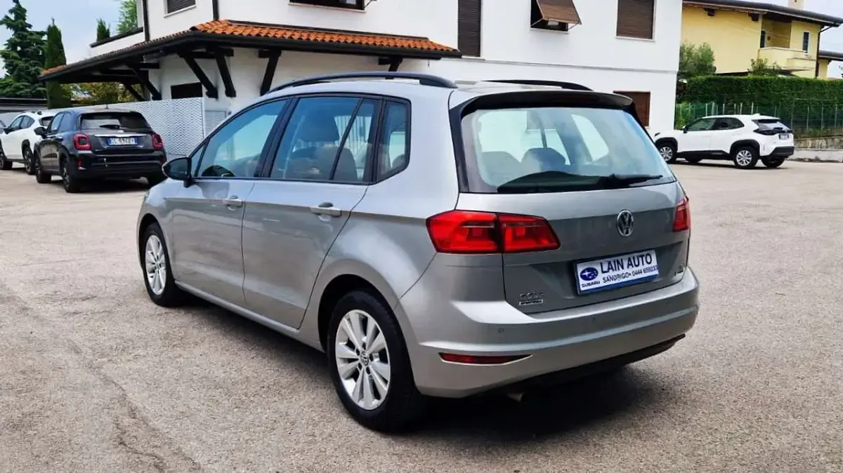 Usata VW Golf VII Highline 110 CV (80 kW) 2016 Grigio Berlina