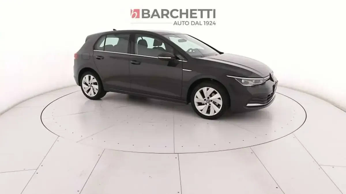 Usata VW Golf VIII Style 131 CV (96 kW) 2022 Grigio Utilitaria