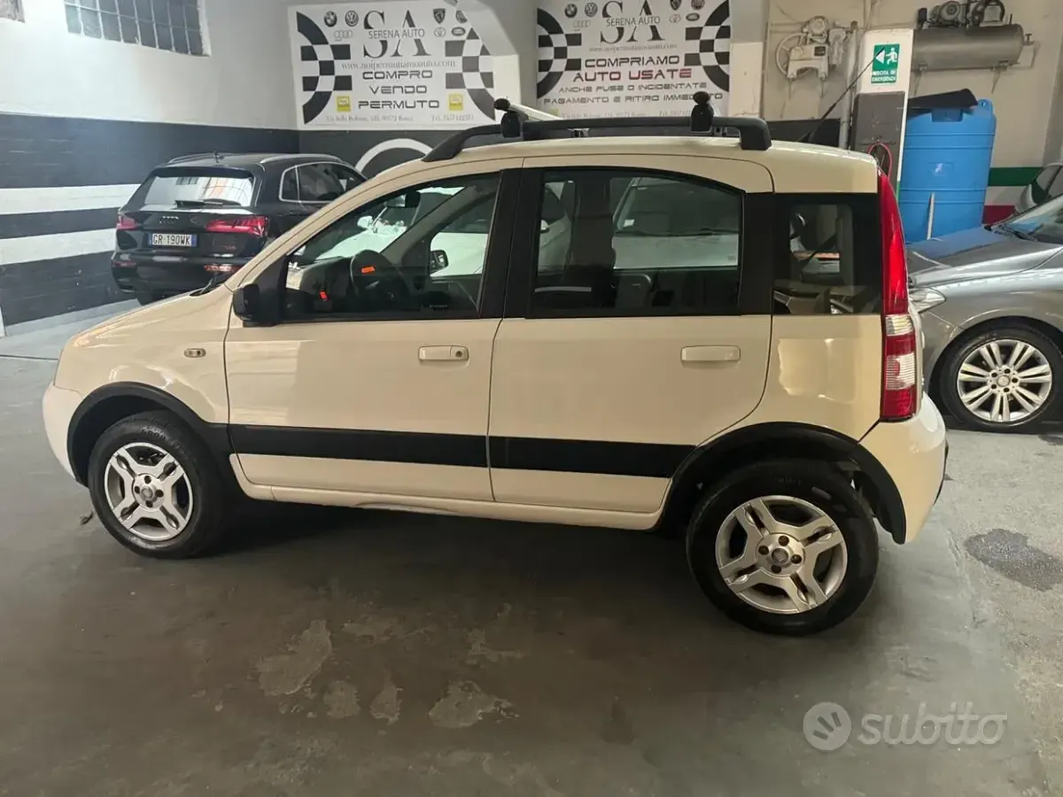 Usata Fiat Panda Climbing 60 CV (44 kW) 2009 Bianco Utilitaria