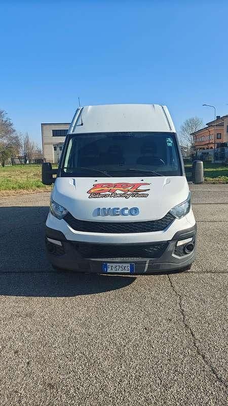 Usata Iveco Daily 126 CV (92 kW) 2016 Bianco Furgone