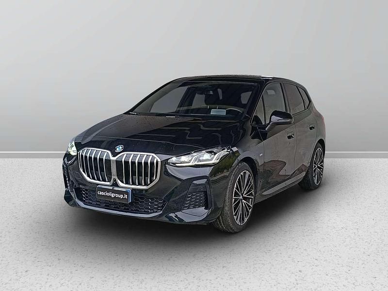 Nero met. Usata 2024 BMW 218 Active Tourer Comfort Edition Monovolume | 34.900 € (Cara) - Immagine 1/4