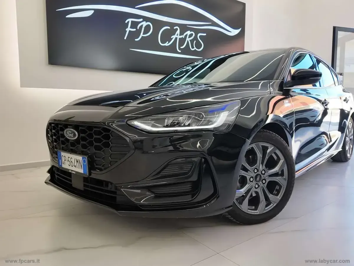 Usata Ford Focus ST-Line 116 CV (85 kW) 2023 Nero Berlina