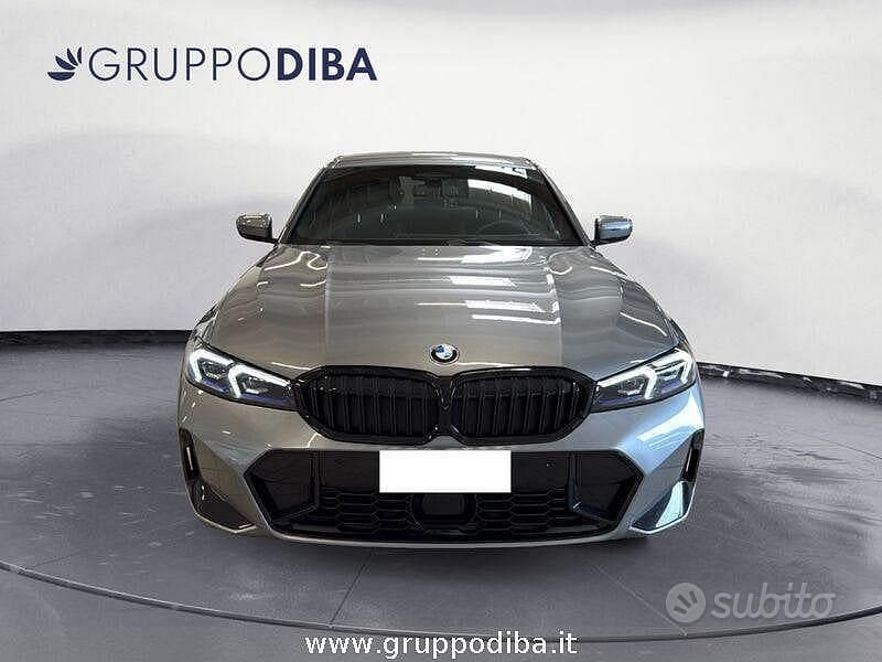 Usata BMW 320e M Sport 190 CV (139 kW) 2025 Grigio Berlina