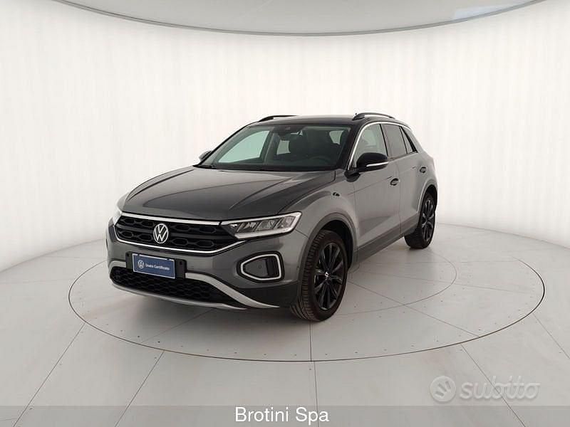 Usata VW T-Roc Sport 116 CV (85 kW) 2024 Grigio SUV