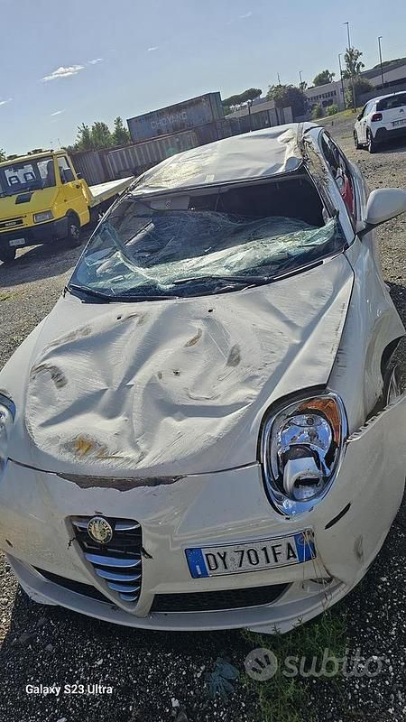 Bianco Usata 2009 Alfa Romeo MiTo Due volumi | 1500 € (Super prezzo) - Immagine 1/4