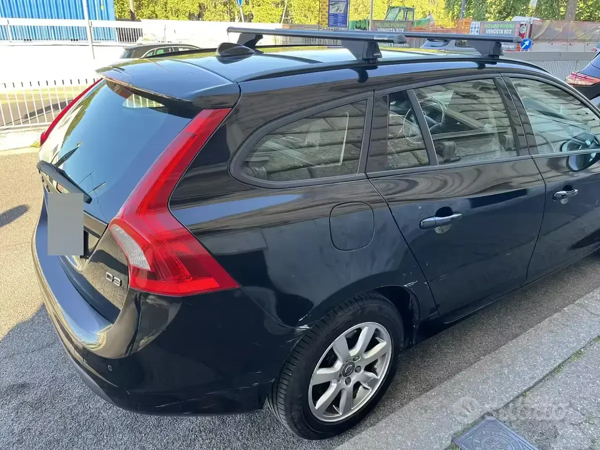 Usata Volvo V60 136 CV (100 kW) 2012 Blu Station wagon