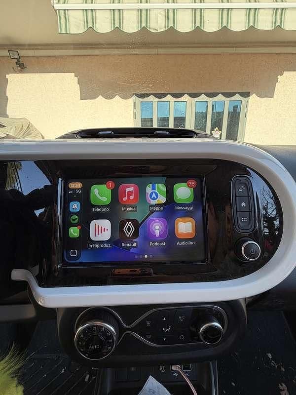 Usata Renault Twingo Intens 30 kW (42 CV) 2021 Rosso Utilitaria