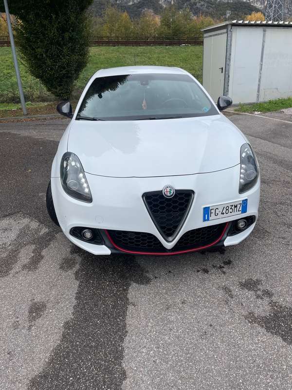 Usato 2016 Alfa Romeo Giulietta 2.0 Diesel 150 CV (11.000 €)