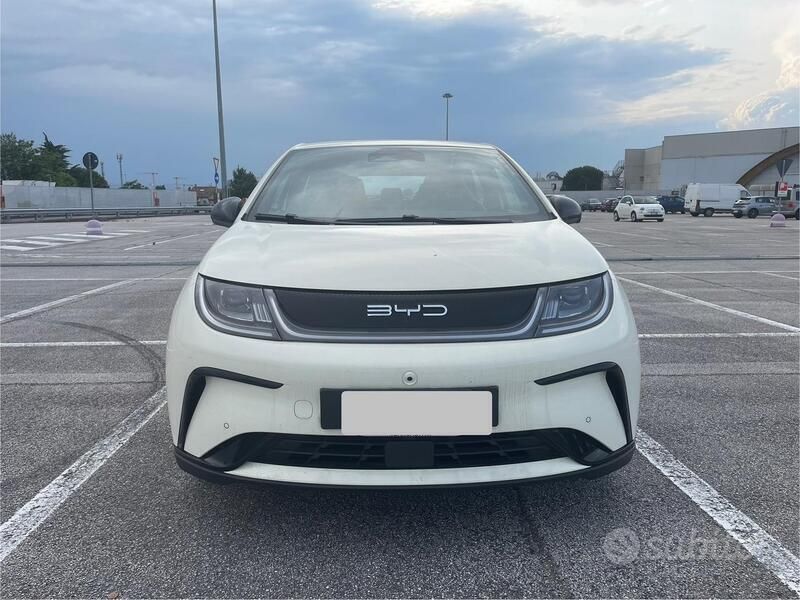 Usata 2024 BYD Dolphin Comfort Due volumi | 24.000 € (Buon prezzo) - Immagine 1/4