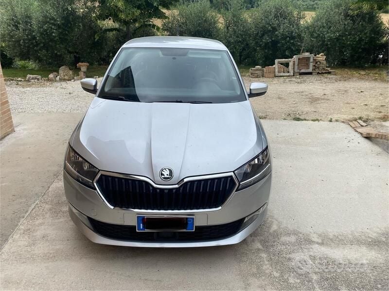Usata Skoda Fabia 60 CV (44 kW) 2019 Grigio Utilitaria