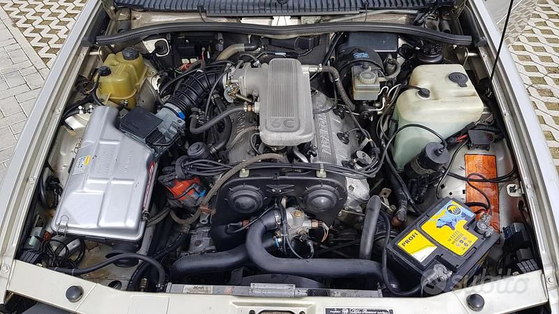 Usata Alfa Romeo 75 1986 Grigio Berlina