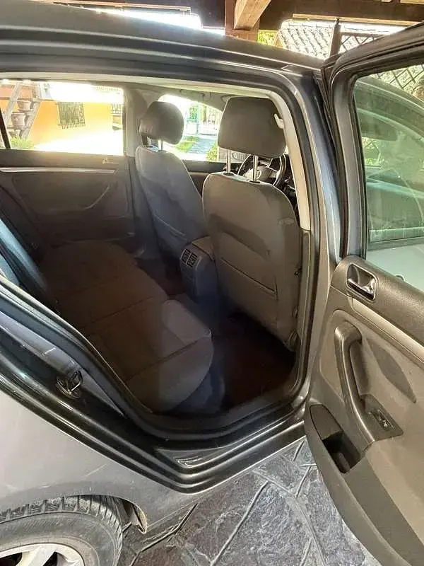 Begagnad VW Golf IV Sportline 140 HK (102 kW) 2005 Grå Sedan