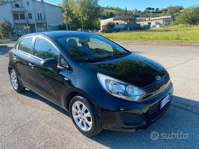 Usata Kia Rio 2013 Nero Berlina