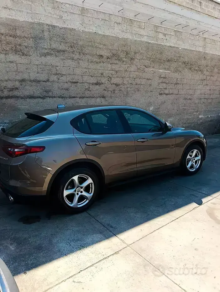 Usata Alfa Romeo Stelvio 2019 Marrone SUV