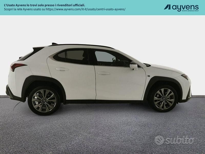 Usata Lexus UX 250h 152 CV (111 kW) 2023 Bianco SUV