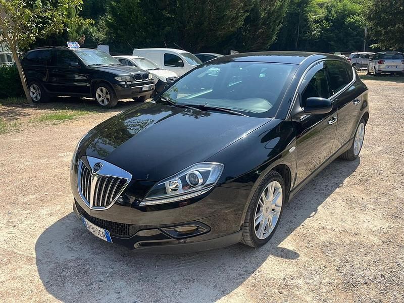 Usata Lancia Delta 190 CV (139 kW) 2010 Nero Utilitaria
