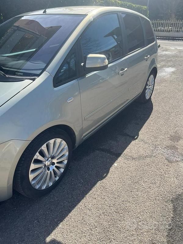 Usata Ford C-MAX Titanium 109 CV (80 kW) 2010 Monovolume