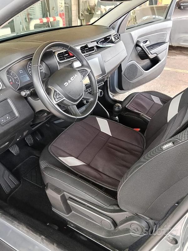 Usata Dacia Duster 91 CV (66 kW) 2023 Grigio SUV