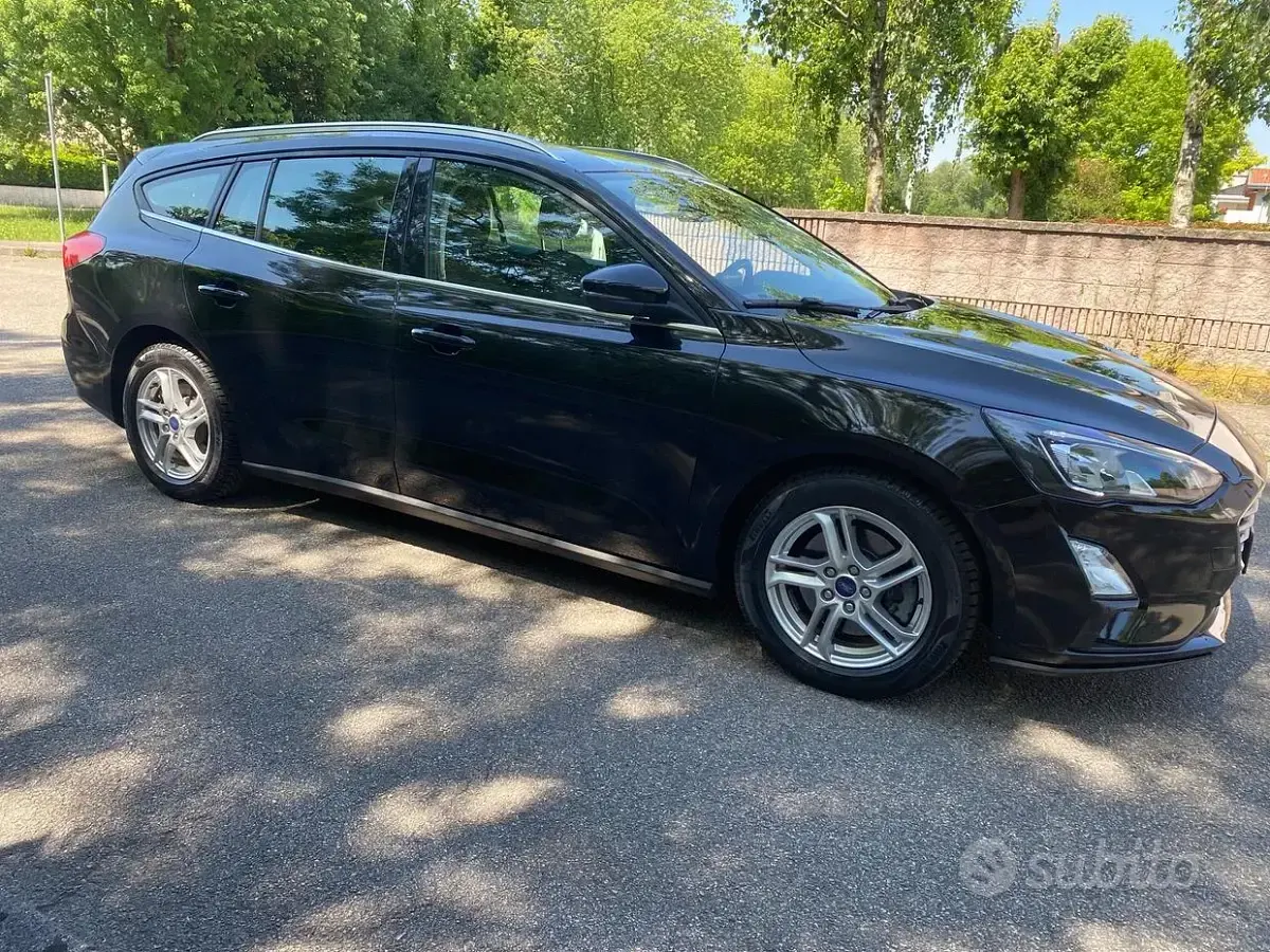 Usata Ford Focus Business Edition 120 CV (88 kW) 2021 Nero Station wagon