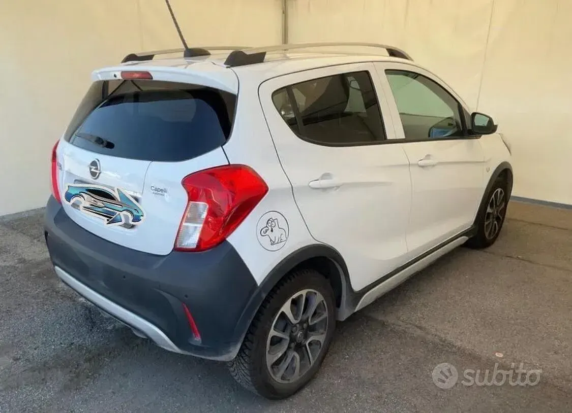 Usata Opel Karl Rocks 73 CV (53 kW) 2017 Bianco Utilitaria