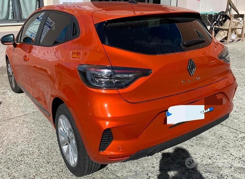 Usata Renault Clio V 101 CV (74 kW) 2025 Utilitaria