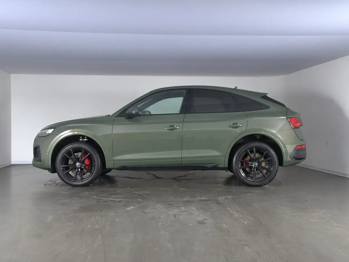 Usata Audi Q5 Sportback S-line plus 204 CV (150 kW) 2024 Verde distretto metallizzato SUV