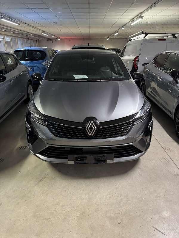 Usata Renault Clio V Techno 101 CV (74 kW) 2025 Berlina