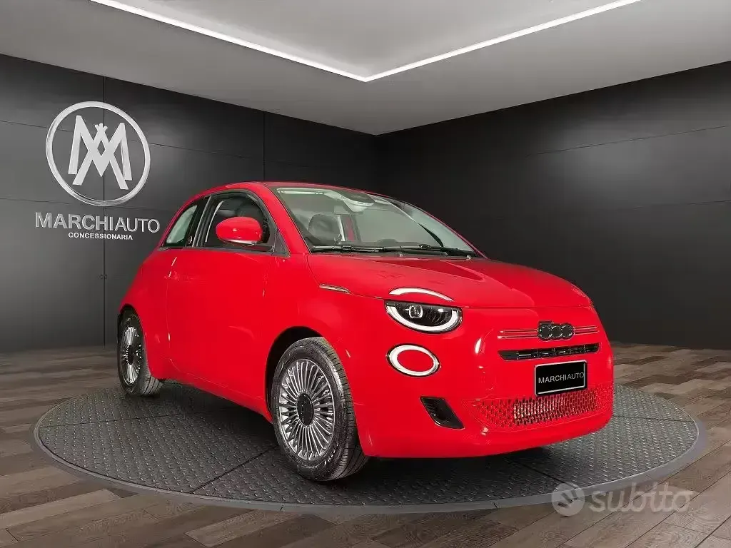 Neu Fiat 500 65 PS (47 kW) 2026 Rot Limousine