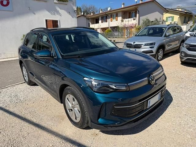 Usata VW Tiguan Life 150 CV (110 kW) 2025 Blu SUV