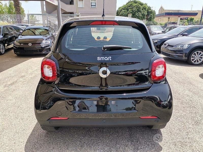Usata Smart ForFour Passion 71 CV (52 kW) 2019 Nero Utilitaria