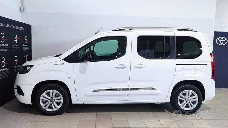 Nuova Toyota Proace Verso City 56 kW (77 CV) 2025 Bianco Station wagon