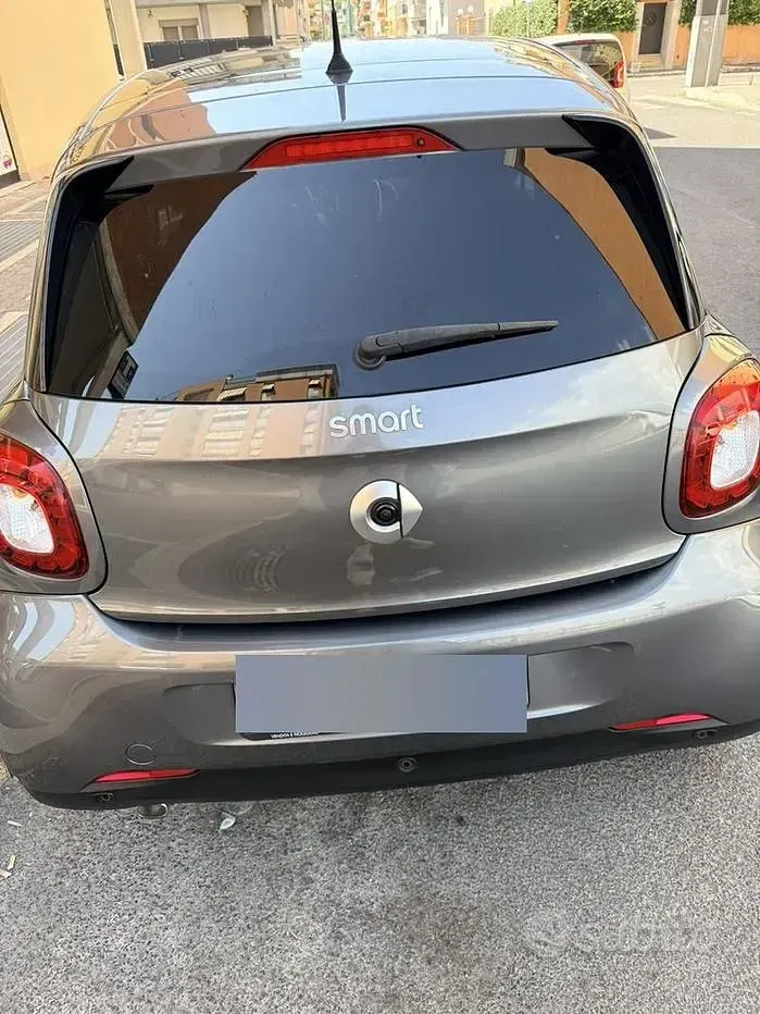 Usata Smart ForFour 90 CV (66 kW) 2017 Grigio Utilitaria