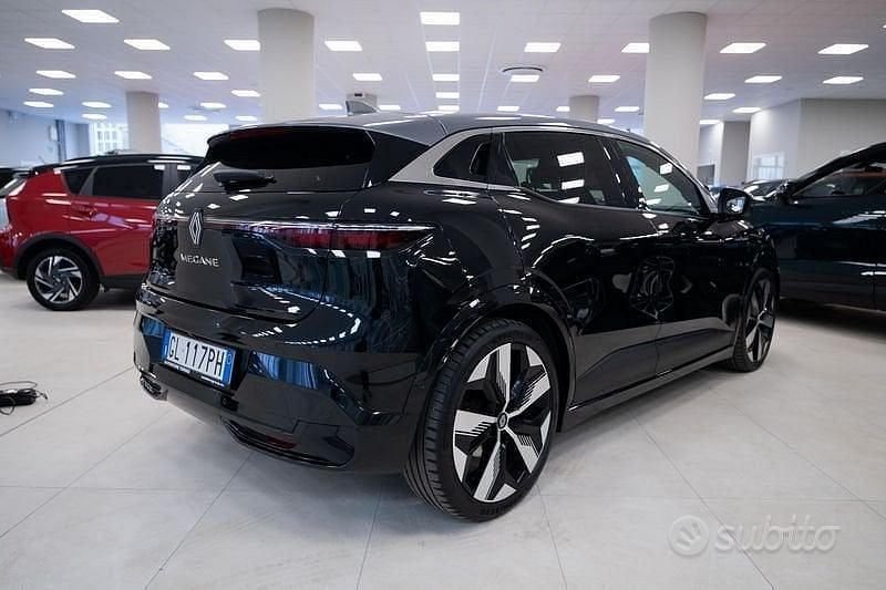 Usata Renault Megane E-Tech Techno 160 kW (218 CV) 2022 Nero Berlina