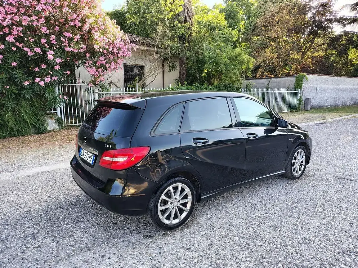 Usata Mercedes B200 Executive 136 CV (100 kW) 2012 Other Utilitaria
