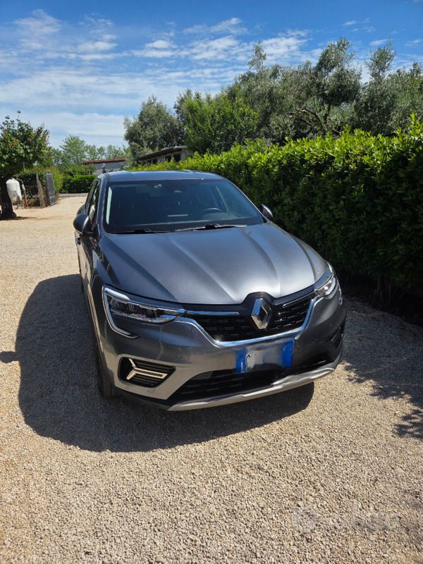 Grigio Usata 2022 Renault Arkana SUV | 18.500 € (Buon prezzo) - Immagine 1/3
