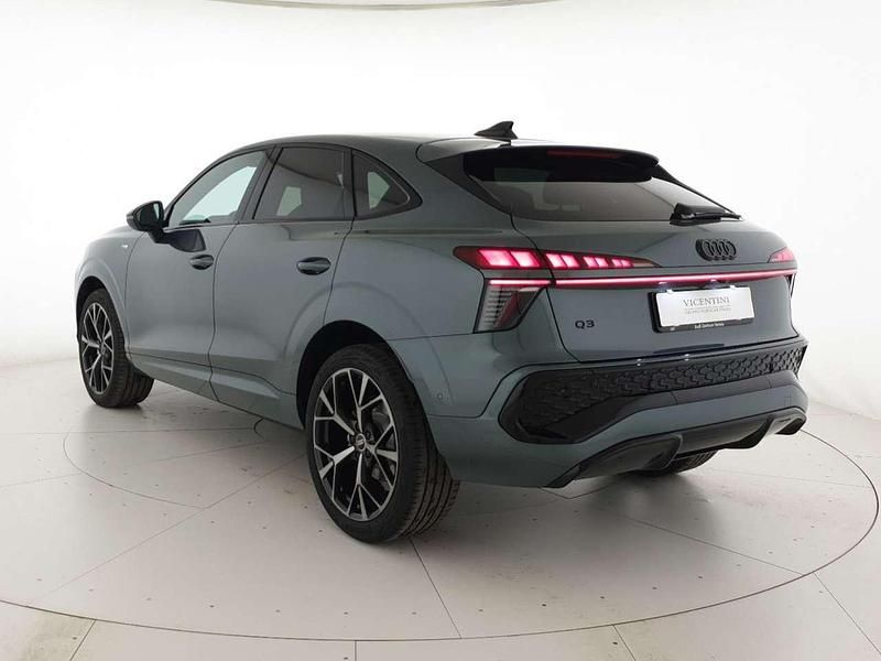 Nuova Audi Q3 Sportback S-Line 150 CV (110 kW) 2026 Verde salvia metallizzato SUV