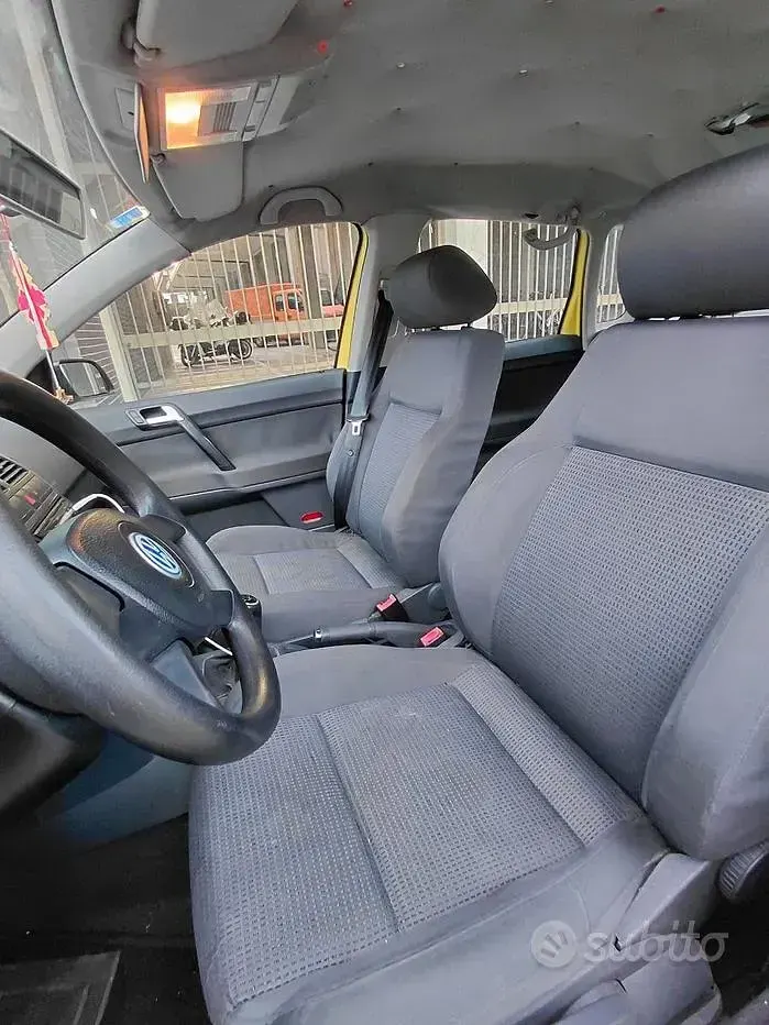 Usata VW Polo 75 CV (55 kW) 2002 Giallo Utilitaria