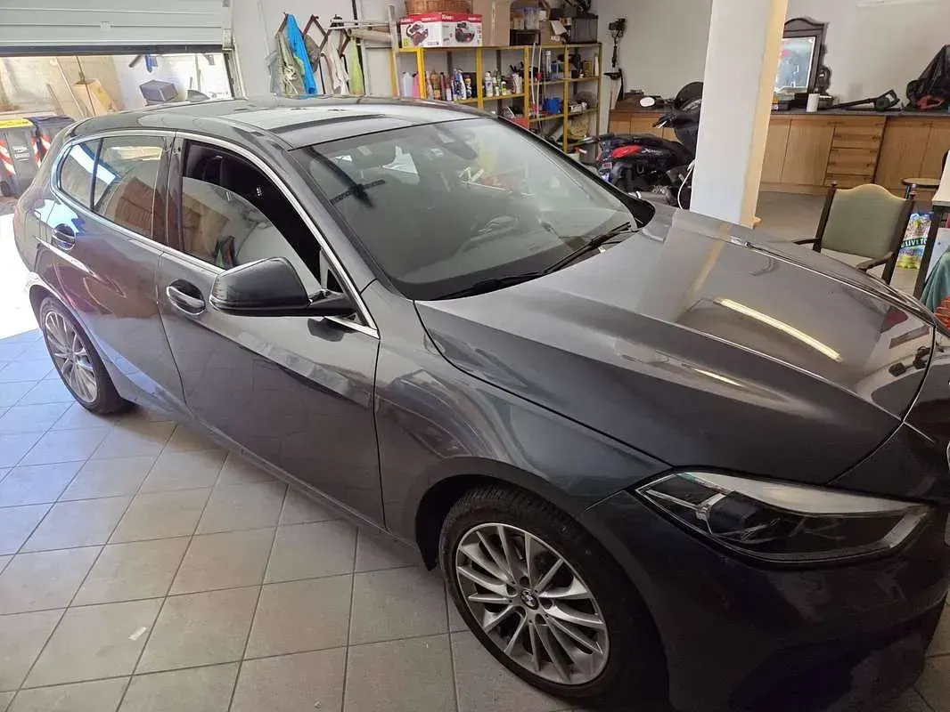 Usata BMW 118 Advantage 150 CV (110 kW) 2020 Grigio Utilitaria