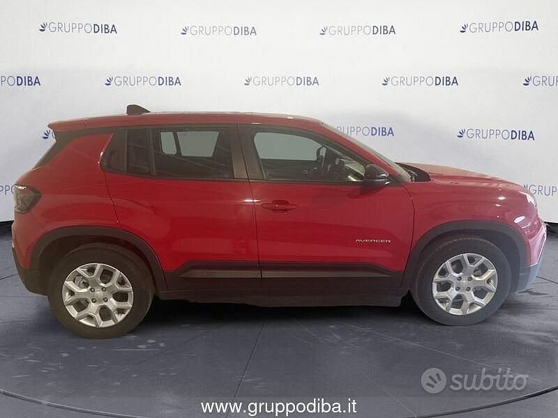Usata Jeep Avenger Altitude 101 CV (74 kW) 2023 Rosso SUV