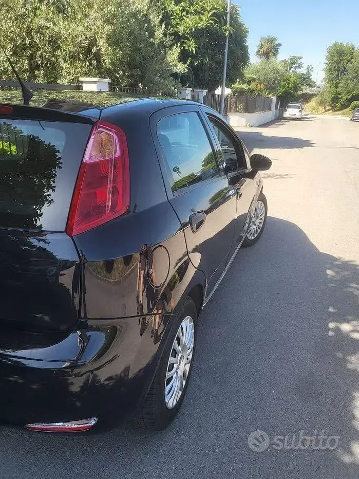 Usata Fiat Grande Punto 95 CV (69 kW) 2016 Blu Utilitaria