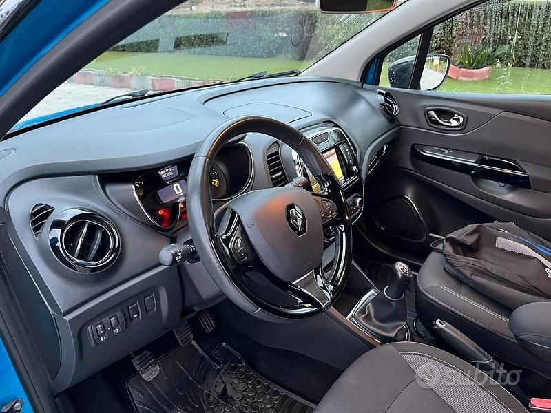 Usata Renault Captur 90 CV (66 kW) 2016 SUV