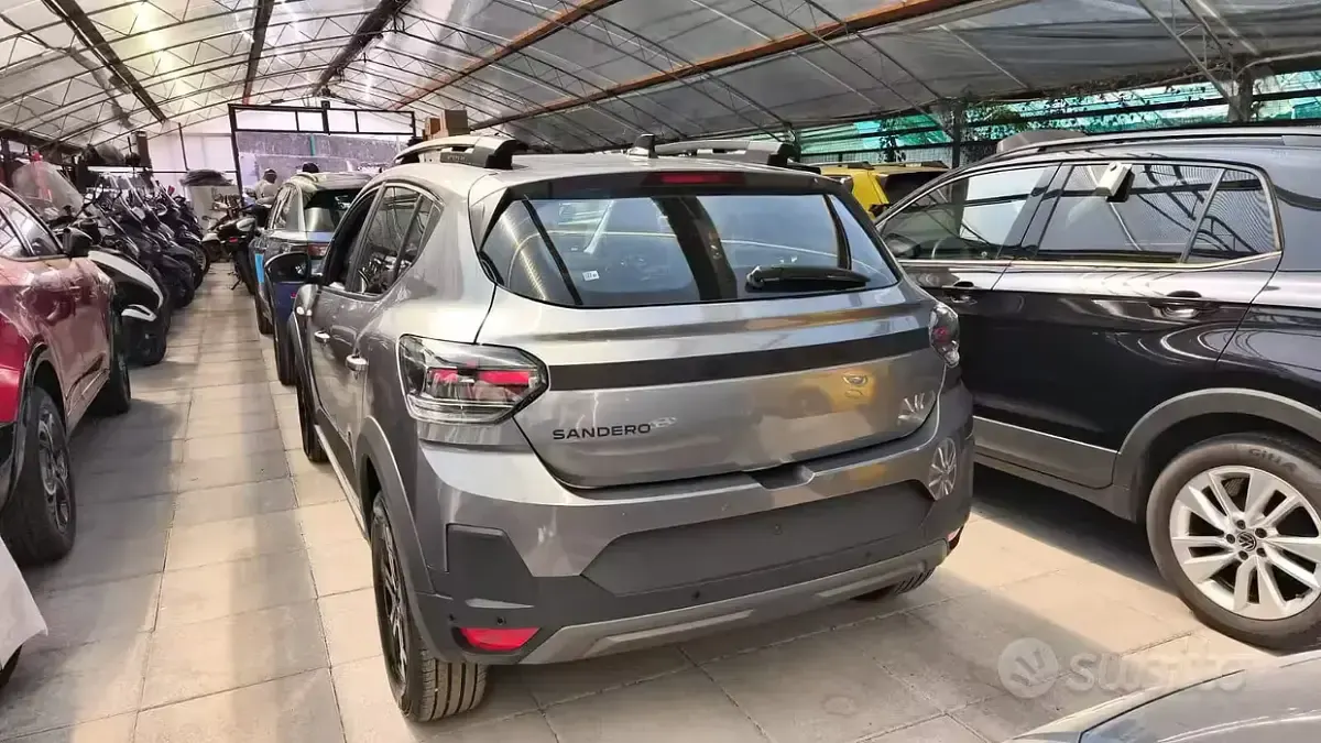 Nuova Dacia Sandero Extreme 101 CV (74 kW) 2026 Grigio SUV