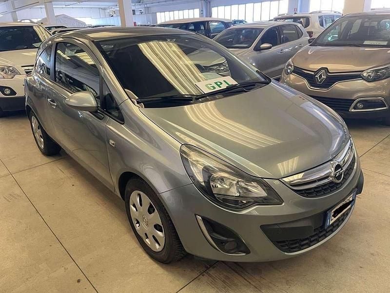 Usata Opel Corsa Edition 86 CV (63 kW) 2013 Grigio Utilitaria