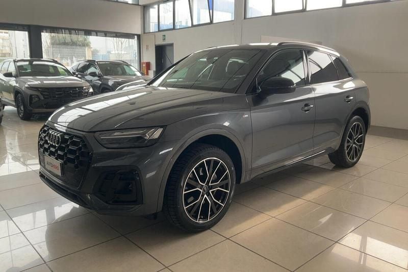 Usata Audi Q5 S-line plus 204 CV (150 kW) 2023 Grigio SUV