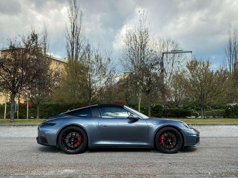 Second-hand Porsche 911 485 CP (356 kW) 2024 Gri Cabrio