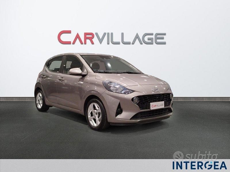 Usata Hyundai i10 65 CV (47 kW) 2021 Grigio Utilitaria