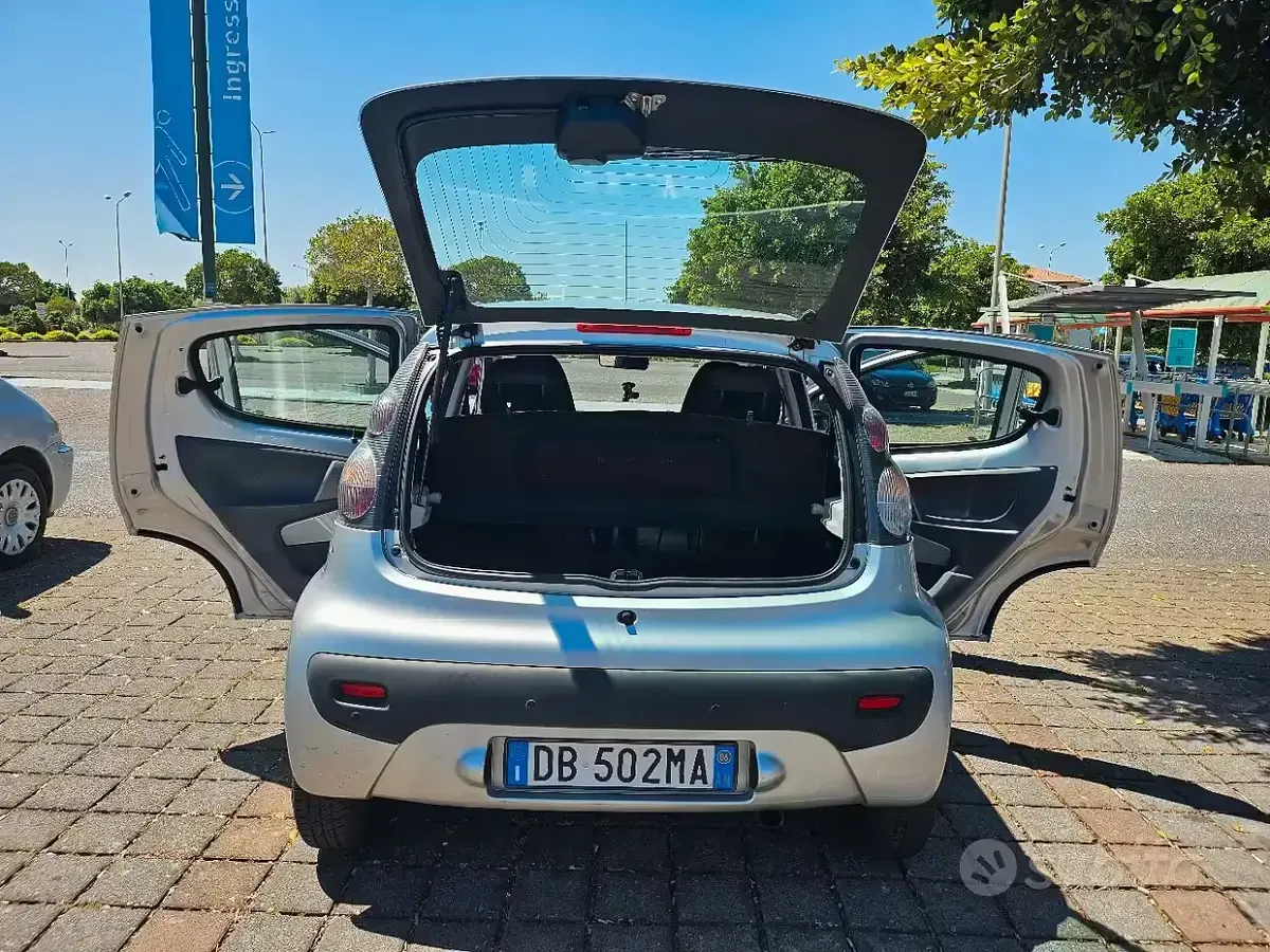 Usata Citroën C1 54 CV (39 kW) 2006 Grigio Utilitaria