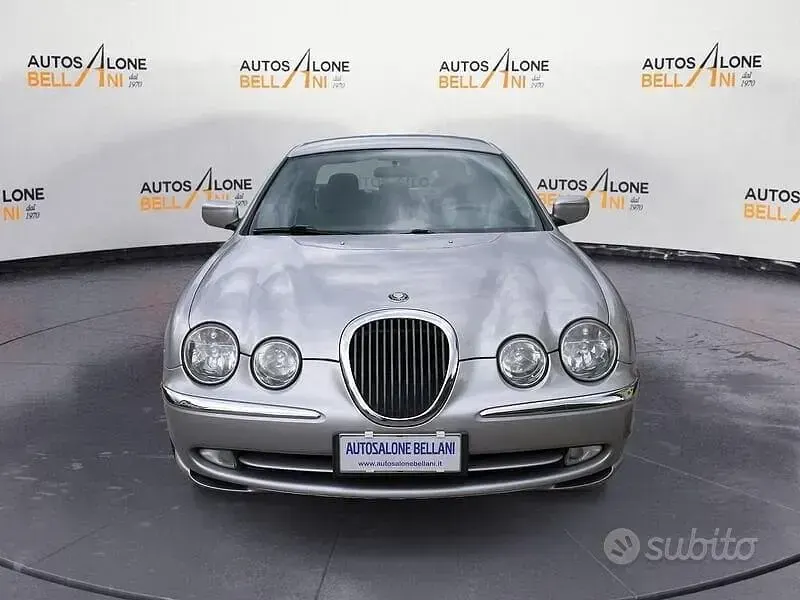 Usata Jaguar S-Type Executive 238 CV (175 kW) 2000 Grigio Berlina