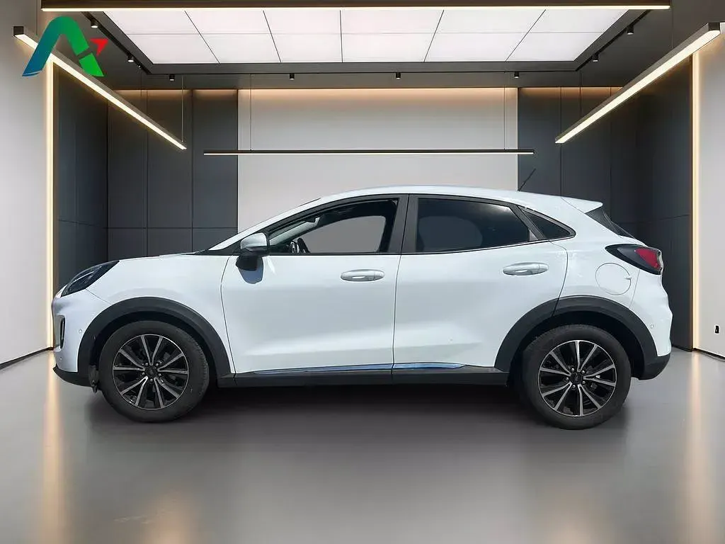 Usata Ford Puma Titanium 125 CV (91 kW) 2022 Bianco frozen SUV