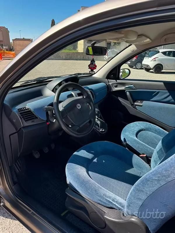 Usata Lancia Ypsilon 2006 Utilitaria